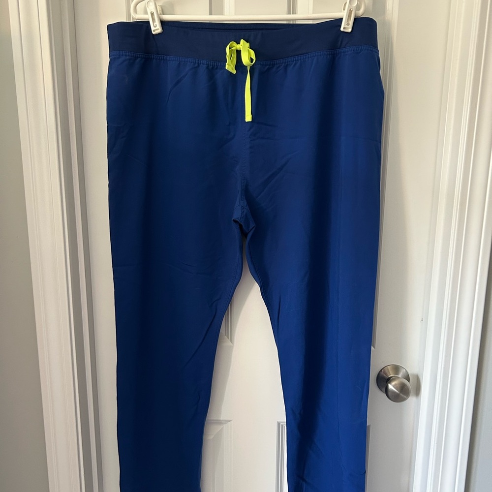 +FIGS Scrub Pants